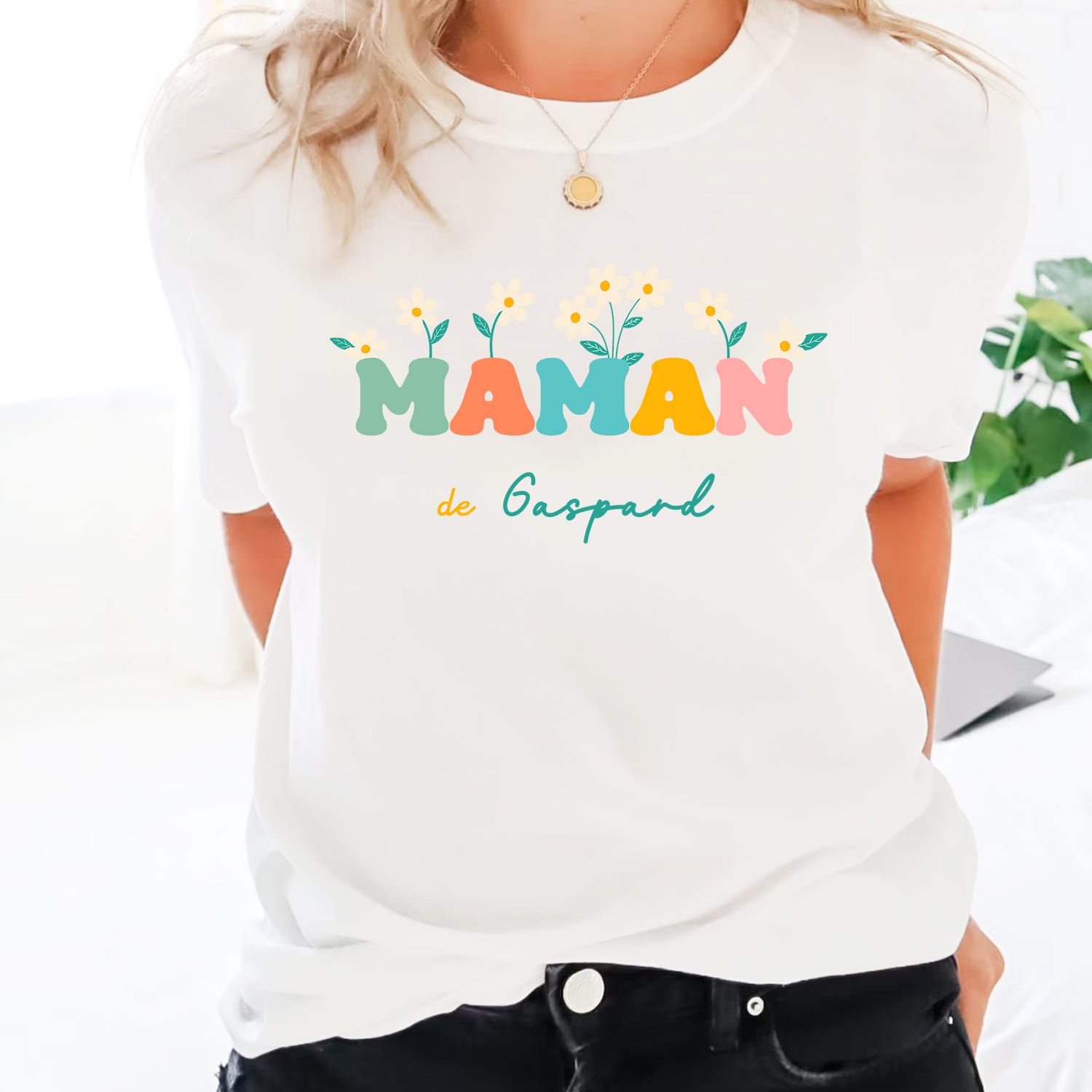 t-shirt-maman-personnalisé-fleurs-prénom-enfants-coeur-année-idée-cadeau-1
